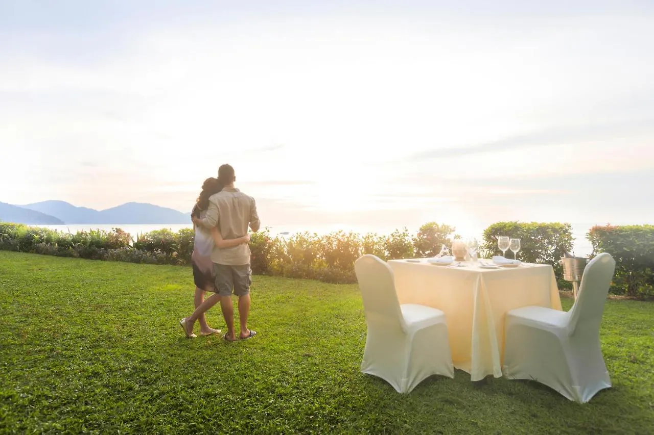 Holiday Inn Resort Penang Batu Feringgi 4*,